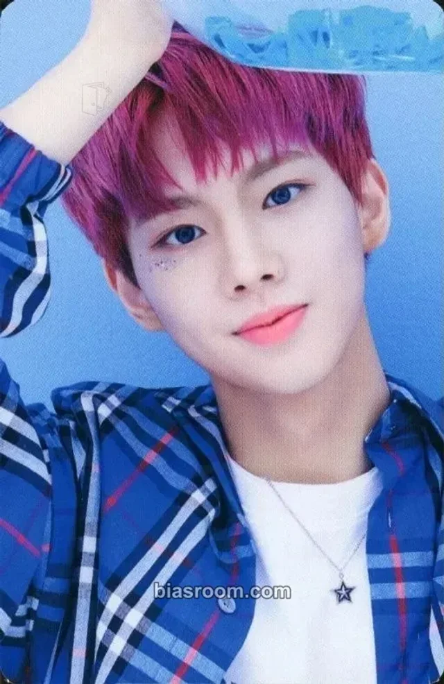 MCND - Win - MCND OFFICIAL FANSHIP - Gem 1st Other kit photocard