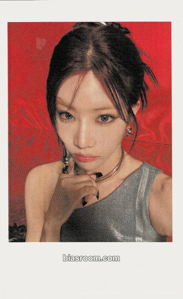 ARTMS - Kim Lip - BURN Album europe (EU) exclusive lucky draw (LD) k idol shop polaroid