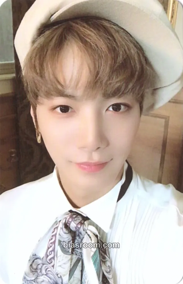 JR Happily Ever After Photocard - NU'EST - NU'EST K-pop photocard