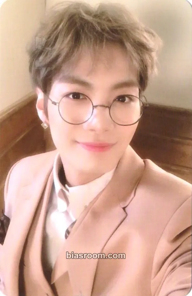 JR Happily Ever After Photocard - NU'EST - NU'EST K-pop photocard