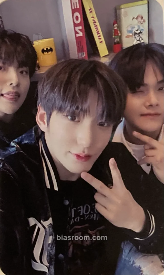 The KingDom - Hwon & Jahan & Mujin - Fanmeeting Kingmaker Quest Event merch photocard