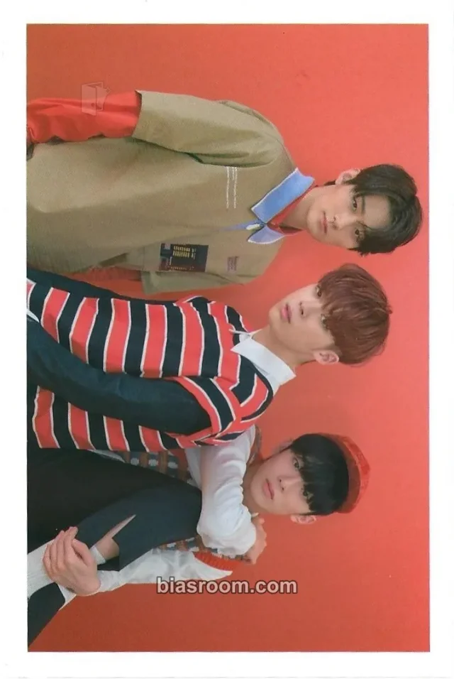 VERIVERY - Veri-Able Album album inclusion postcard