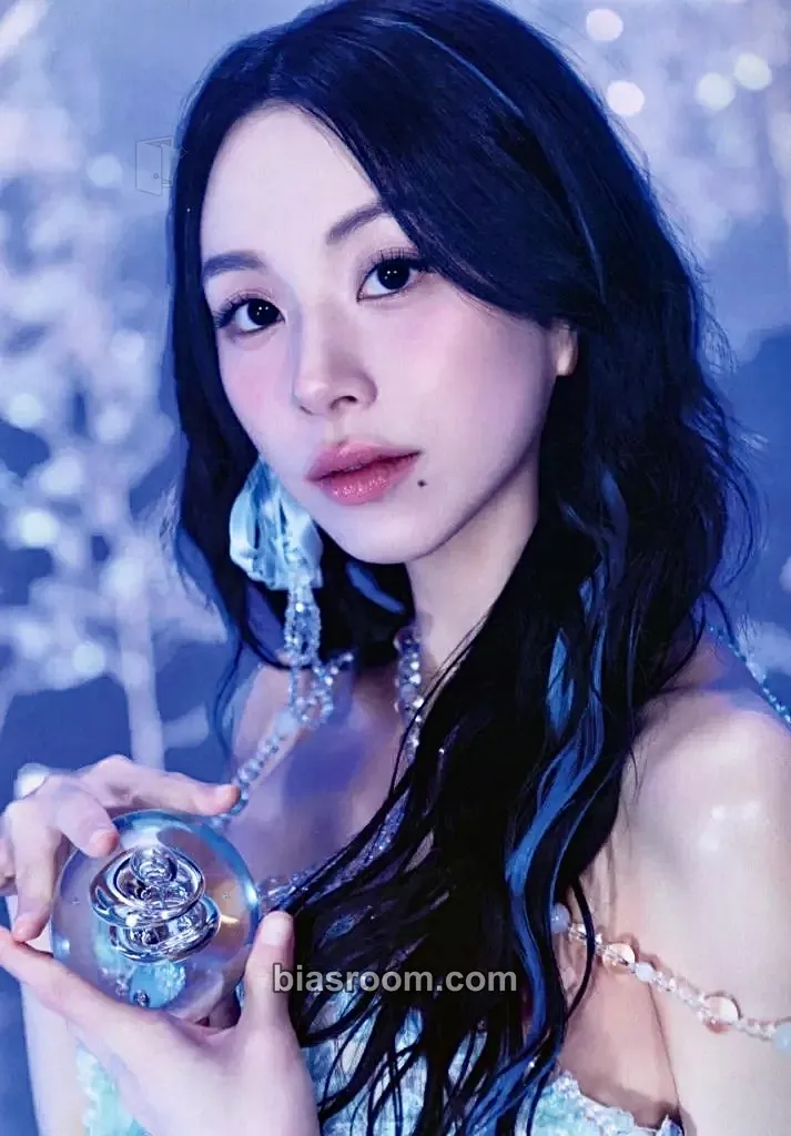 Chaeyoung DIVE Photocard - TWICE - TWICE K-pop photocard