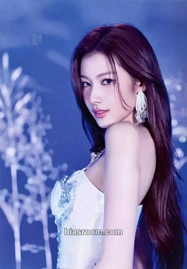 Sana DIVE Photocard - TWICE - TWICE K-pop photocard