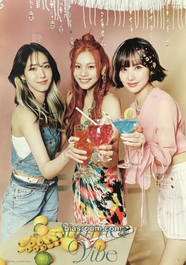 VIVIZ - Summer Vibe Album poster album inclusion photobook version