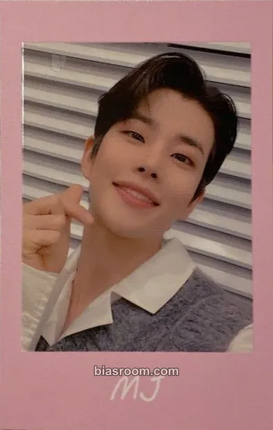 MJ ASTRO JAPAN OFFICIAL MOBILE Photocard - ASTRO - ASTRO K-pop photocard