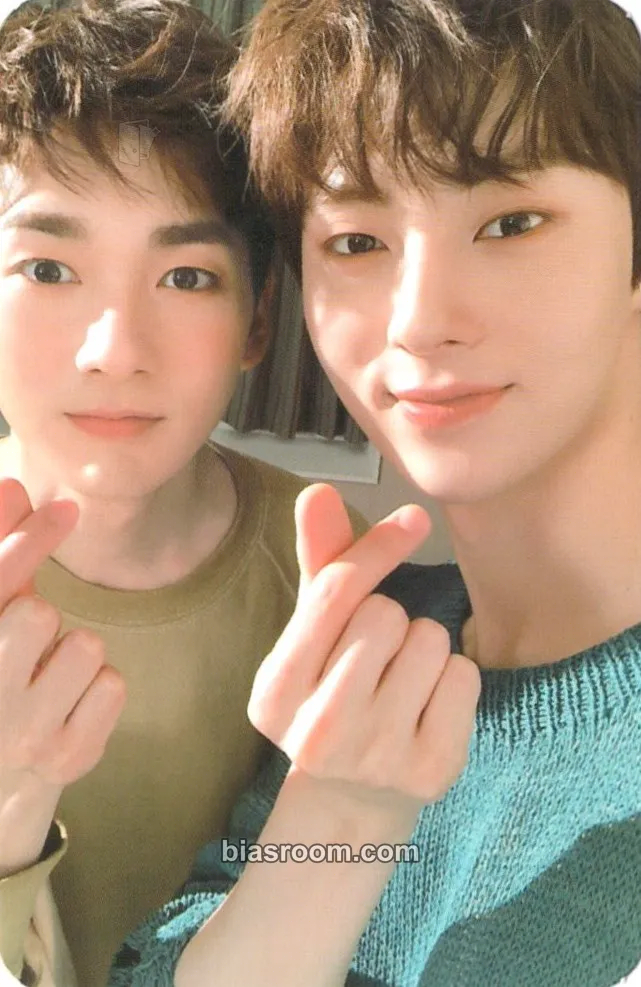 The Table Photocard - NU'EST - NU'EST K-pop photocard