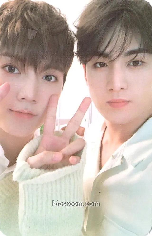 The Table Photocard - NU'EST - NU'EST K-pop photocard