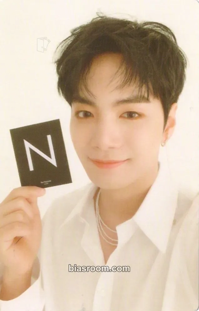 JR The Nocturne Photocard - NU'EST - NU'EST K-pop photocard
