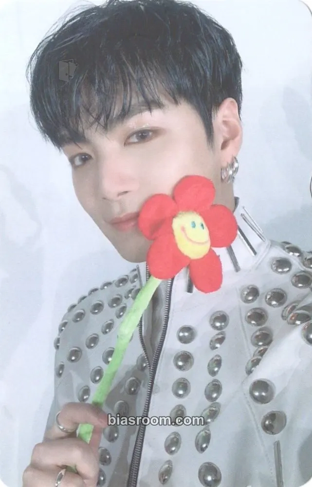JR The Nocturne Photocard - NU'EST - NU'EST K-pop photocard