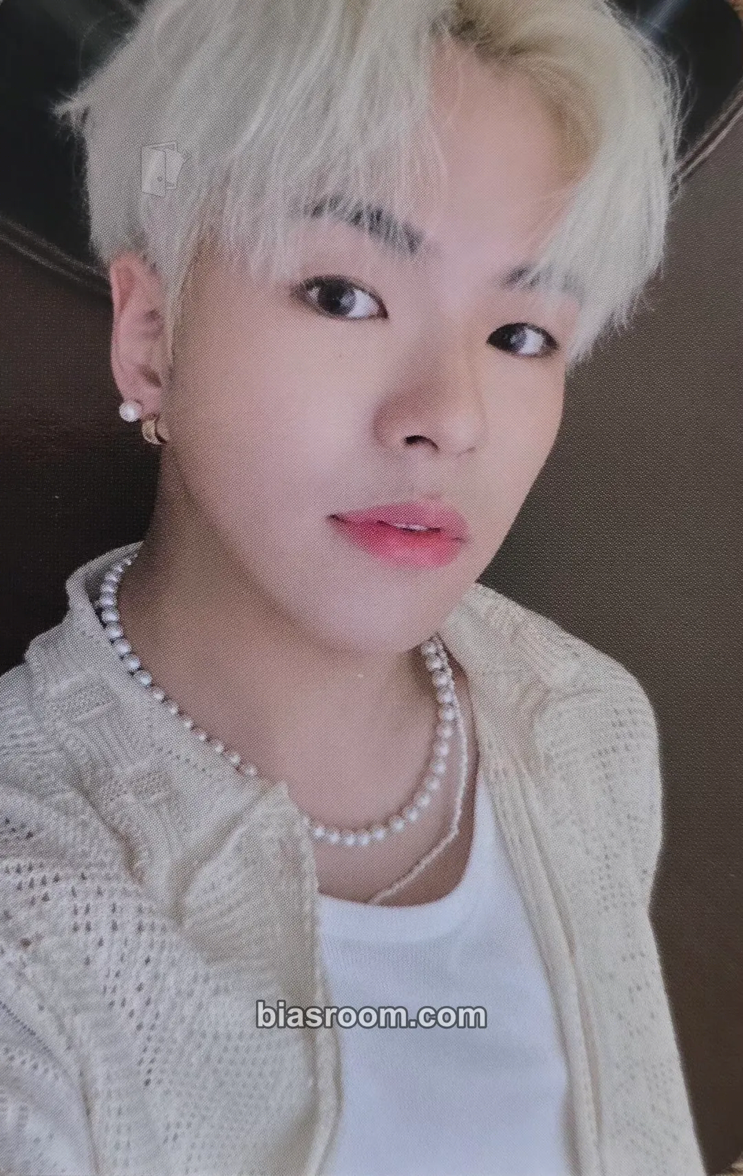Yoon Jaehyuk Treasure in the Night Garden Photocard - TREASURE - TREASURE K-pop photocard