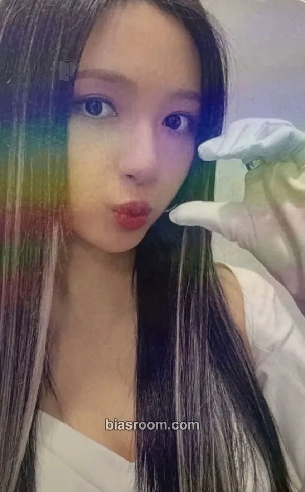 Huh Jiwon Cherry Dash Photocard - Cherry Bullet - Cherry Bullet K-pop photocard