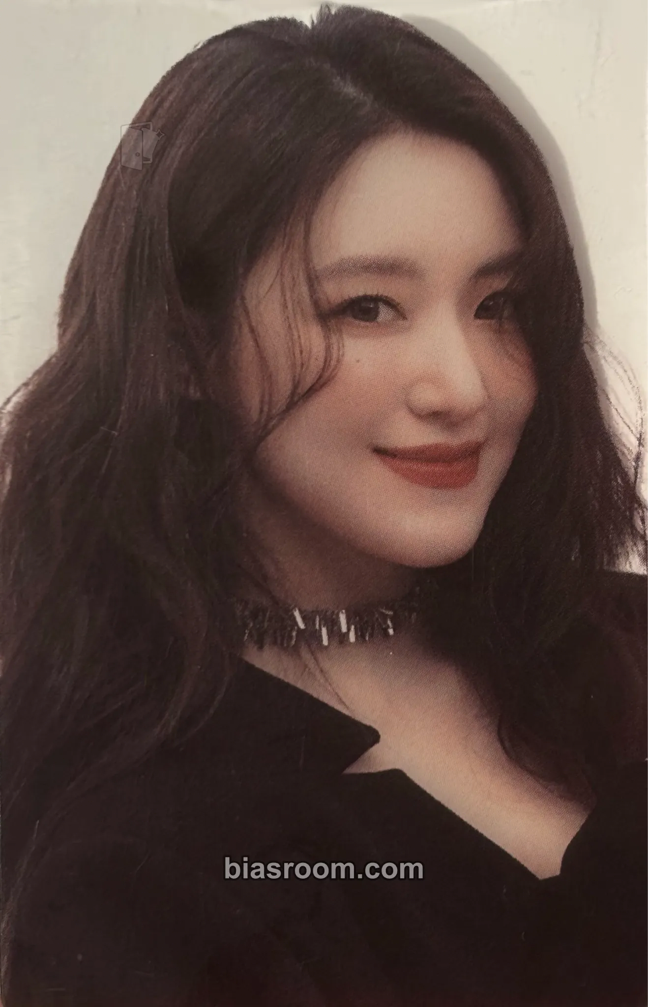 Shuhua PowerCircles Magazine Photocard - i-dle - i-dle K-pop photocard