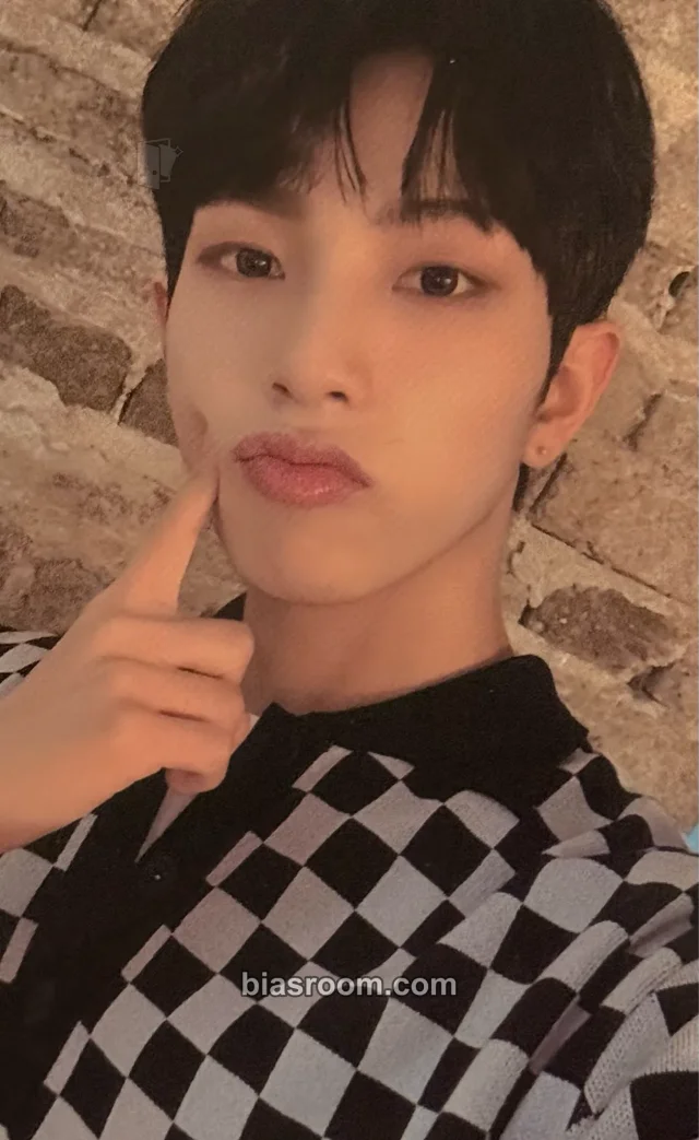 Luminous - Suil - YOUTH Album album photocard