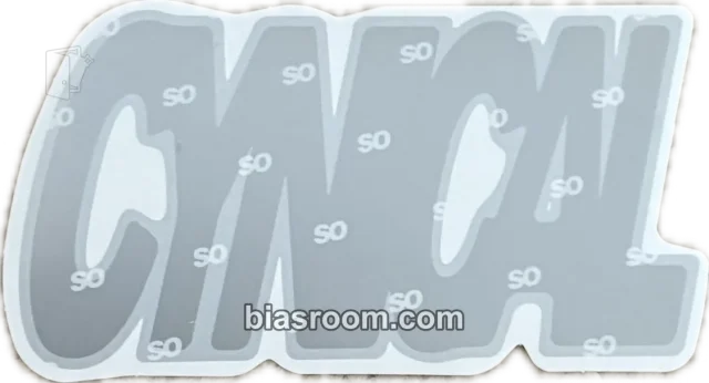 LE SSERAFIM - HOT Album album inclusion sticker bleached aura version