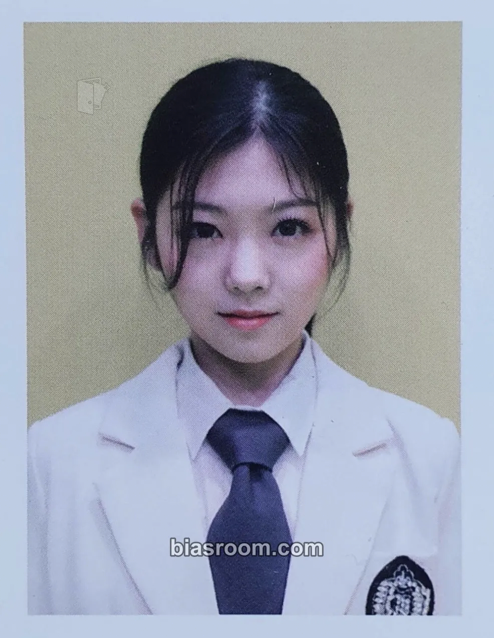 Riwon LIVES ACROSS Photocard - CLASSy - CLASSy K-pop photocard