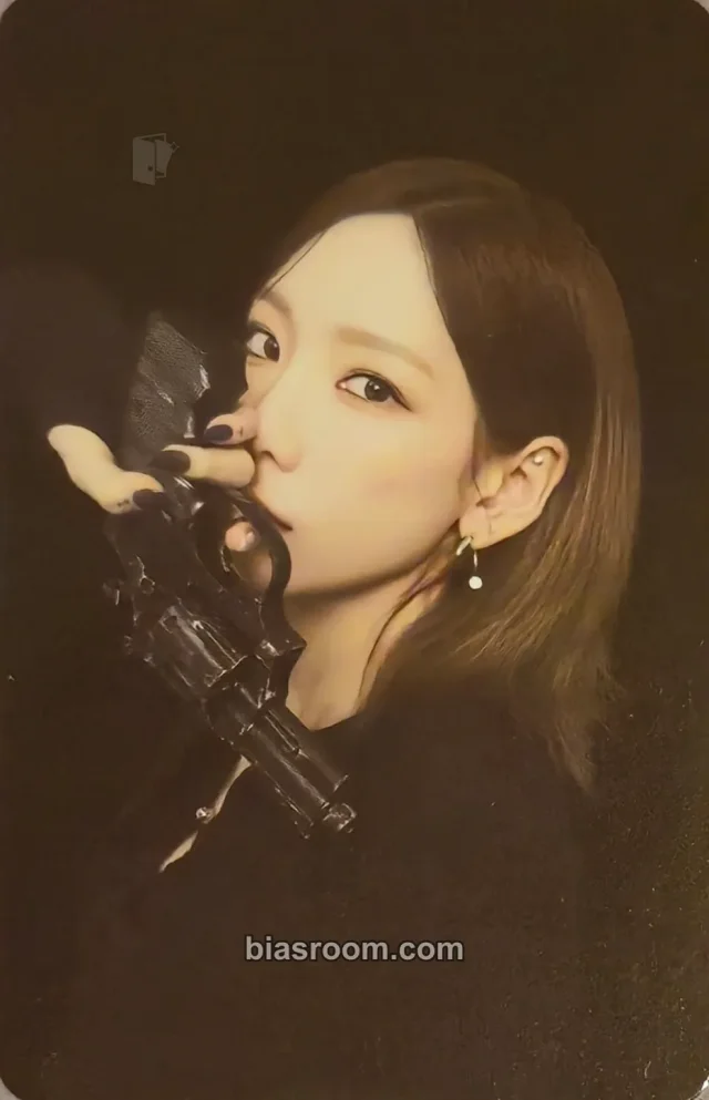 Girls' Generation - Taeyeon - Girl's Generation-Oh!GG - 2023 Season's Greetings Other non-selfie synnara