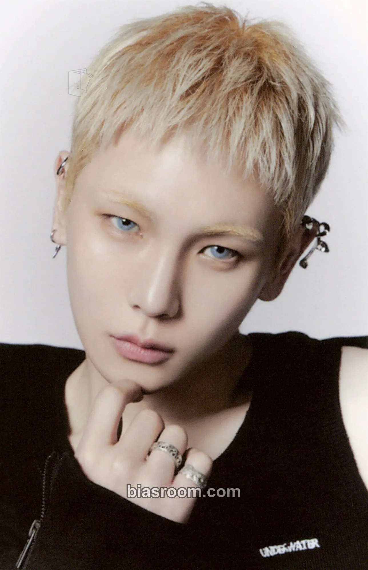 Key SHINee WORLD VIII : THE INVERT - The Trilogy I Photocard - SHINee - SHINee K-pop photocard