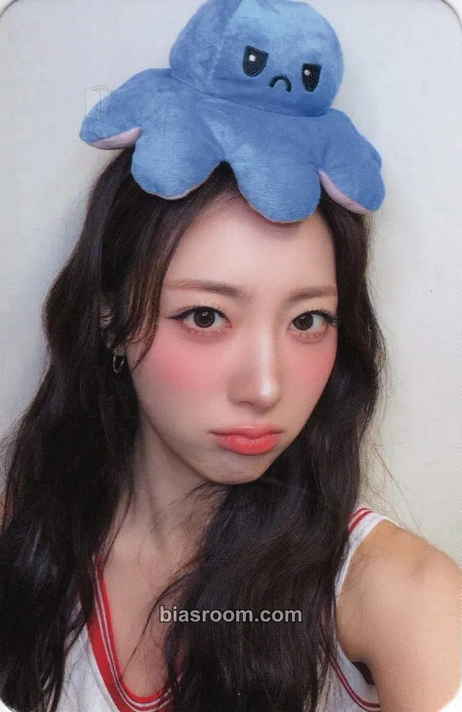Riina Lovechapter Photocard - H1-KEY - H1-KEY K-pop photocard
