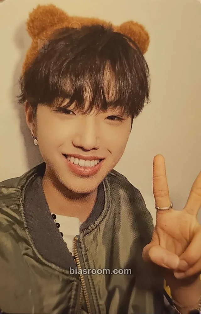 CATCH THE YOUNG - Junyong - Catch The Young : Fragments of Youth Album album photocard