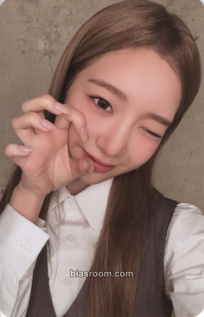 De_Hana ~ of the world ~ Photocard - Cosmosy - Cosmosy K-pop photocard