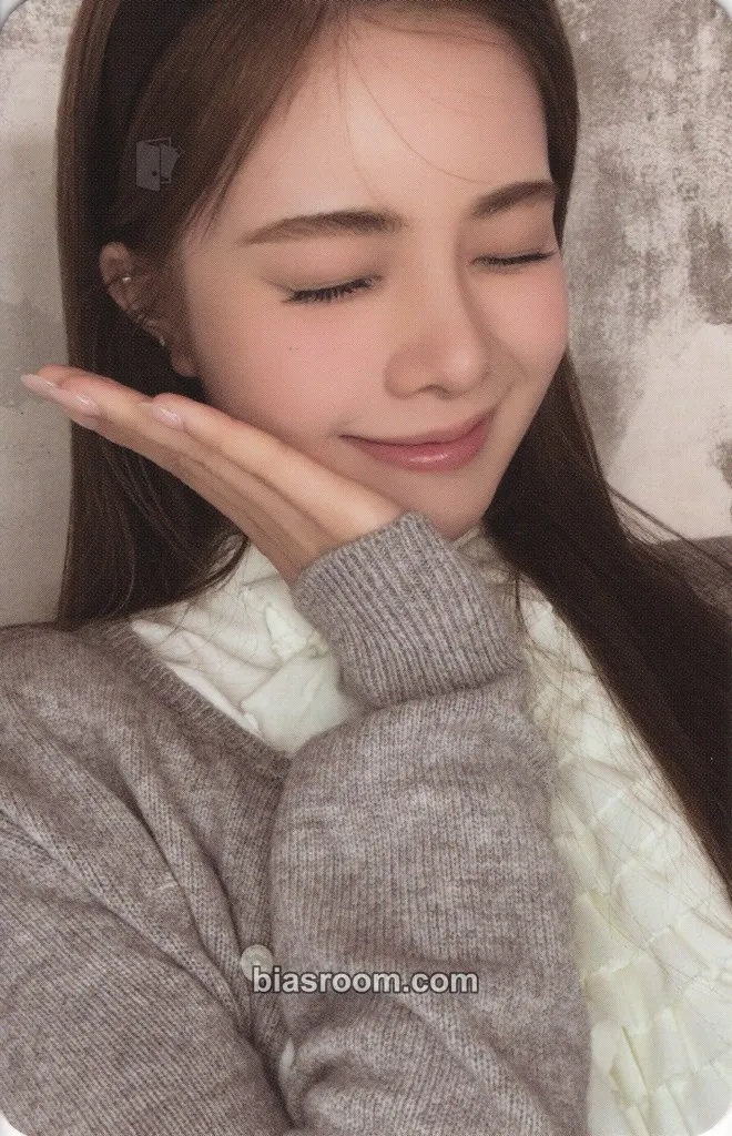 A’Mei ~ of the world ~ Photocard - Cosmosy - Cosmosy K-pop photocard