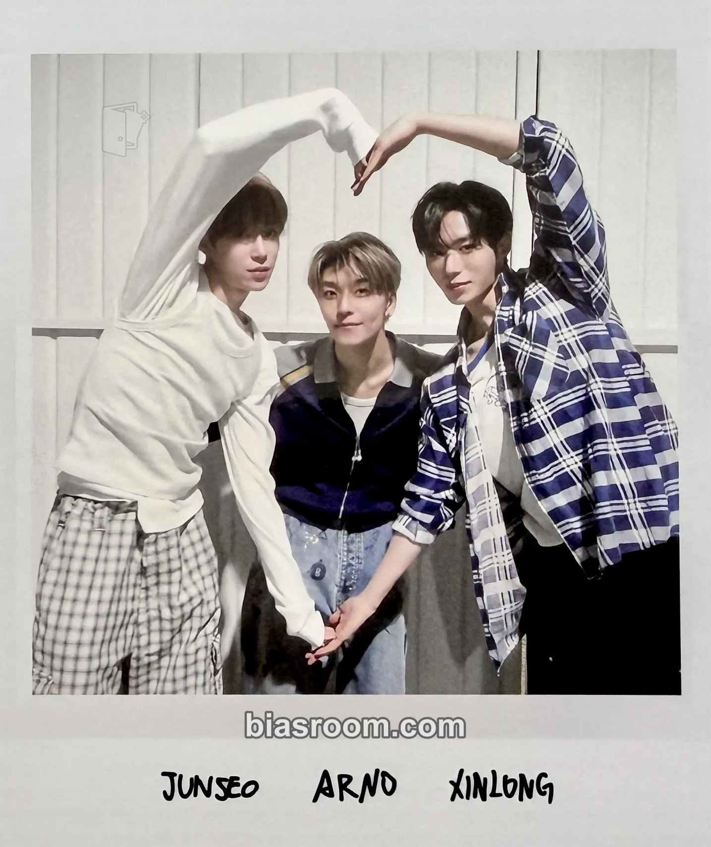 DICON VOLUME Nº33 Photocard - ALPHA DRIVE ONE - ALPHA DRIVE ONE K-pop photocard