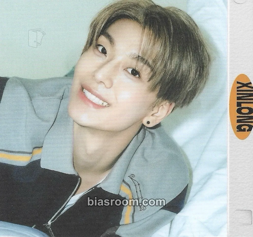 Xinlong DICON VOLUME Nº33 Photocard - ALPHA DRIVE ONE - ALPHA DRIVE ONE K-pop photocard