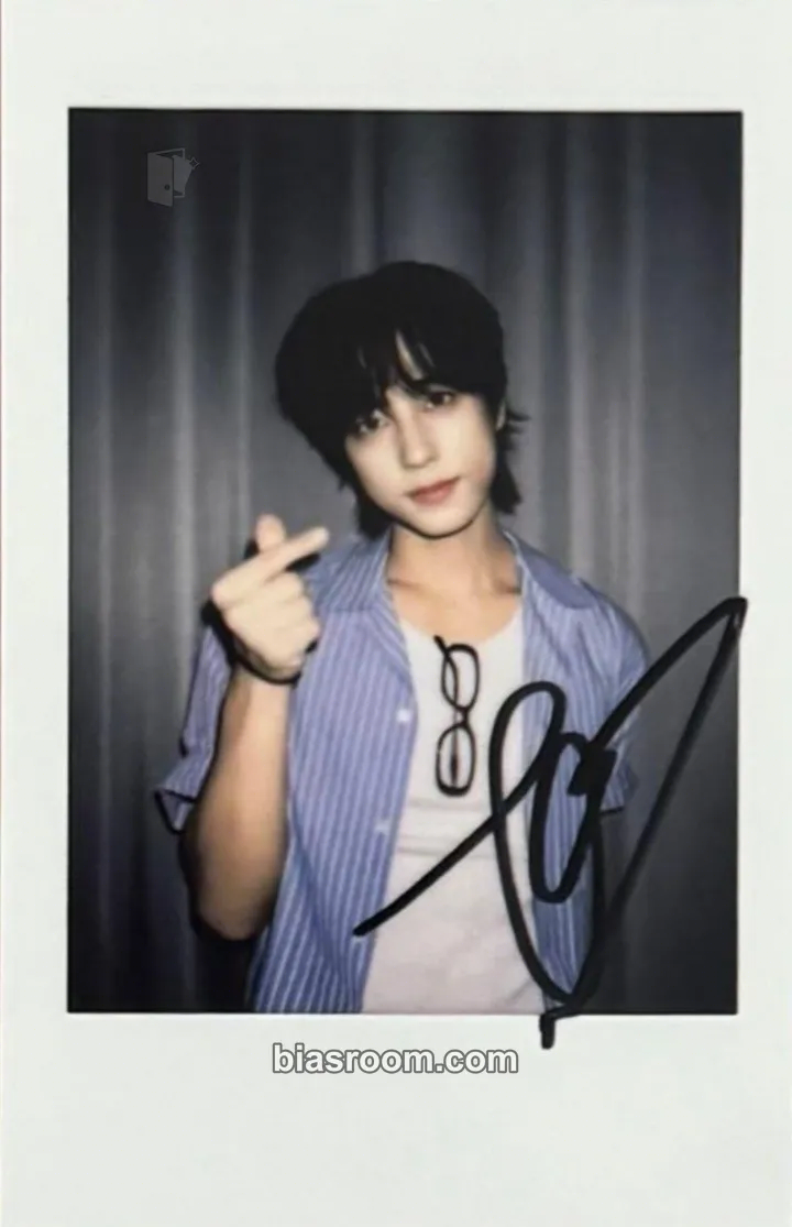 Taki Go in Blind - EP Photocard - &TEAM - &TEAM K-pop photocard