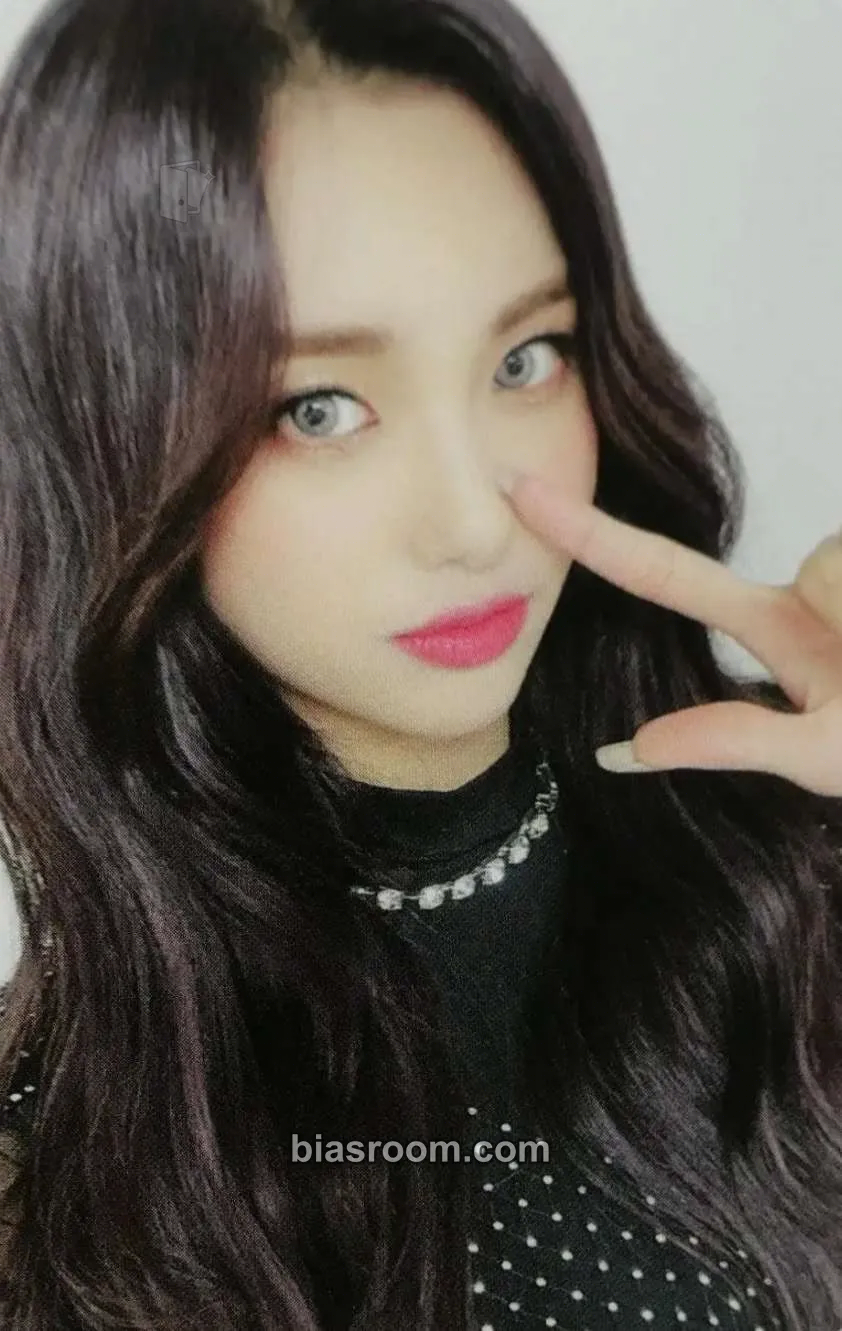 Aisha Return of The Girl Photocard - EVERGLOW - EVERGLOW K-pop photocard