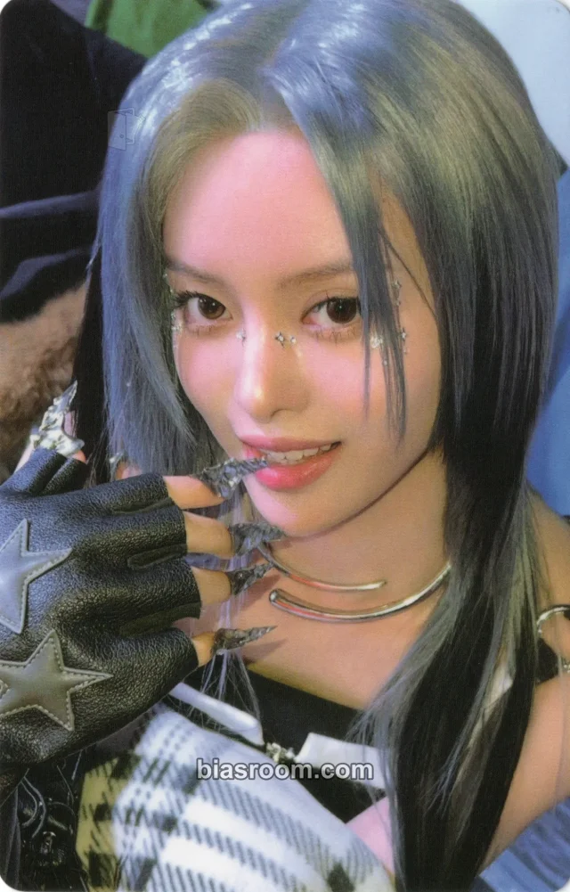 R.E.D - Alyce - 釉 (Glaze) Album album photocard A version