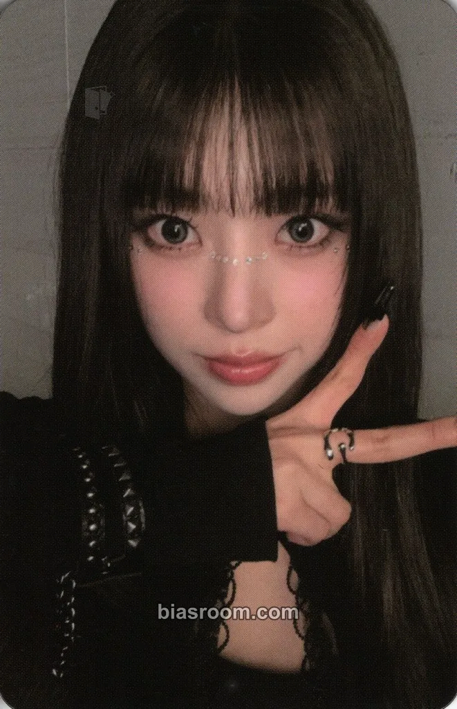 Jihyun Heart Byte : LEGACY Photocard - HEART OF WOMAN - HEART OF WOMAN K-pop photocard
