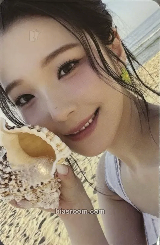 Jiheon 2024 PHOTOBOOK <FROM SUMMER> Photocard - fromis_9 - fromis_9 K-pop photocard