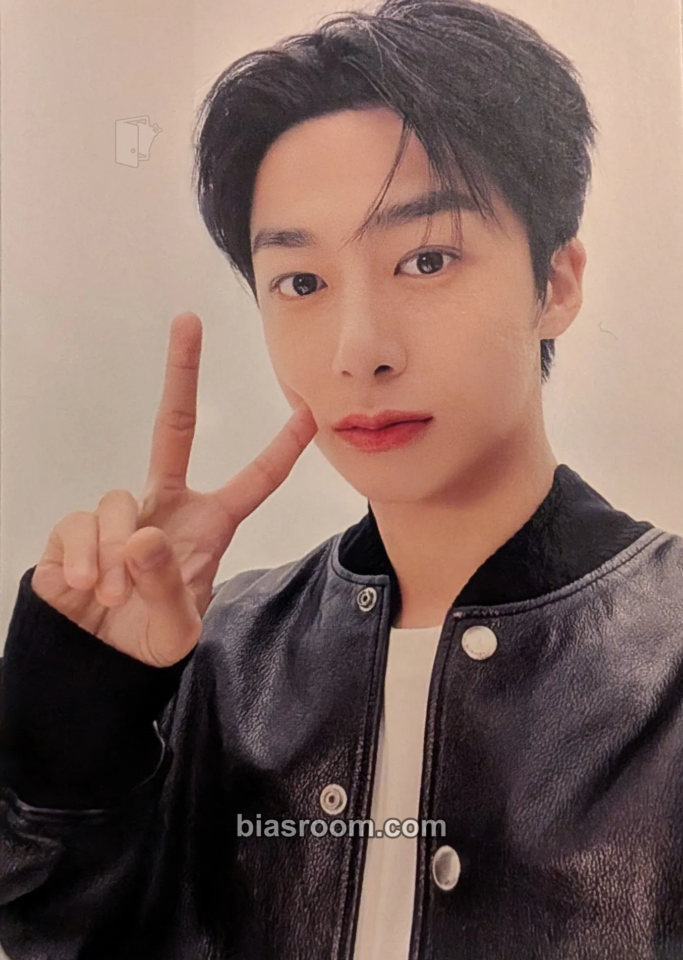 Hyungwon Hyungwon x Givenchy Photocard - MONSTA X - MONSTA X K-pop photocard