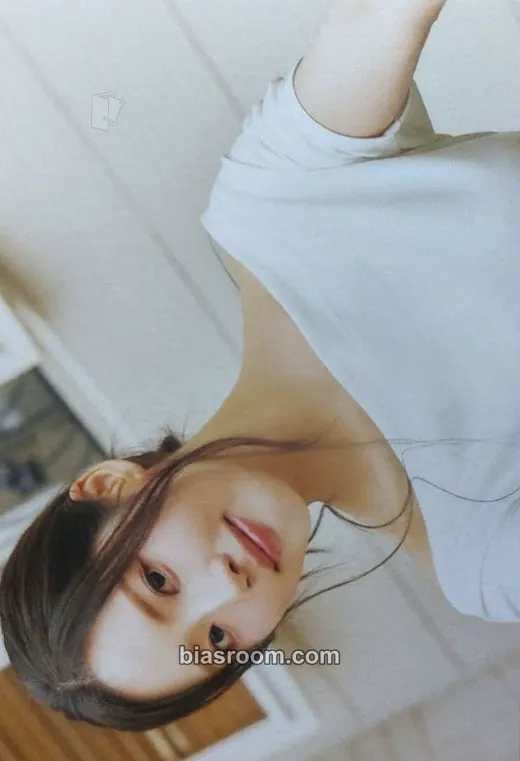 Jiwon 2024 PHOTOBOOK <FROM SUMMER> Photocard - fromis_9 - fromis_9 K-pop photocard