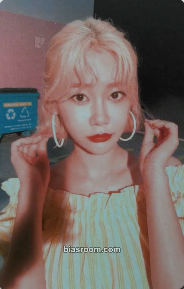 AOA - Yuna - Bingle Bangle Album album photocard ready version