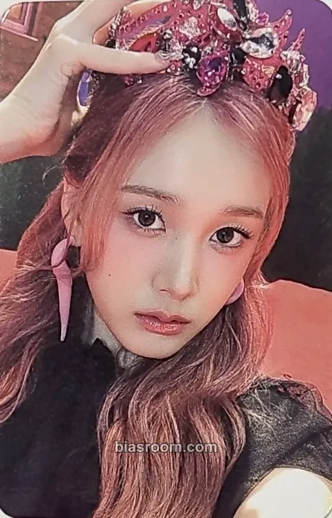 J Metamorphic Photocard - STAYC - STAYC K-pop photocard