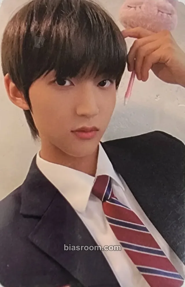 TNX - Hwi - LOVE NEVER DIES Album lucky draw (LD) ktown4u round 1 B version