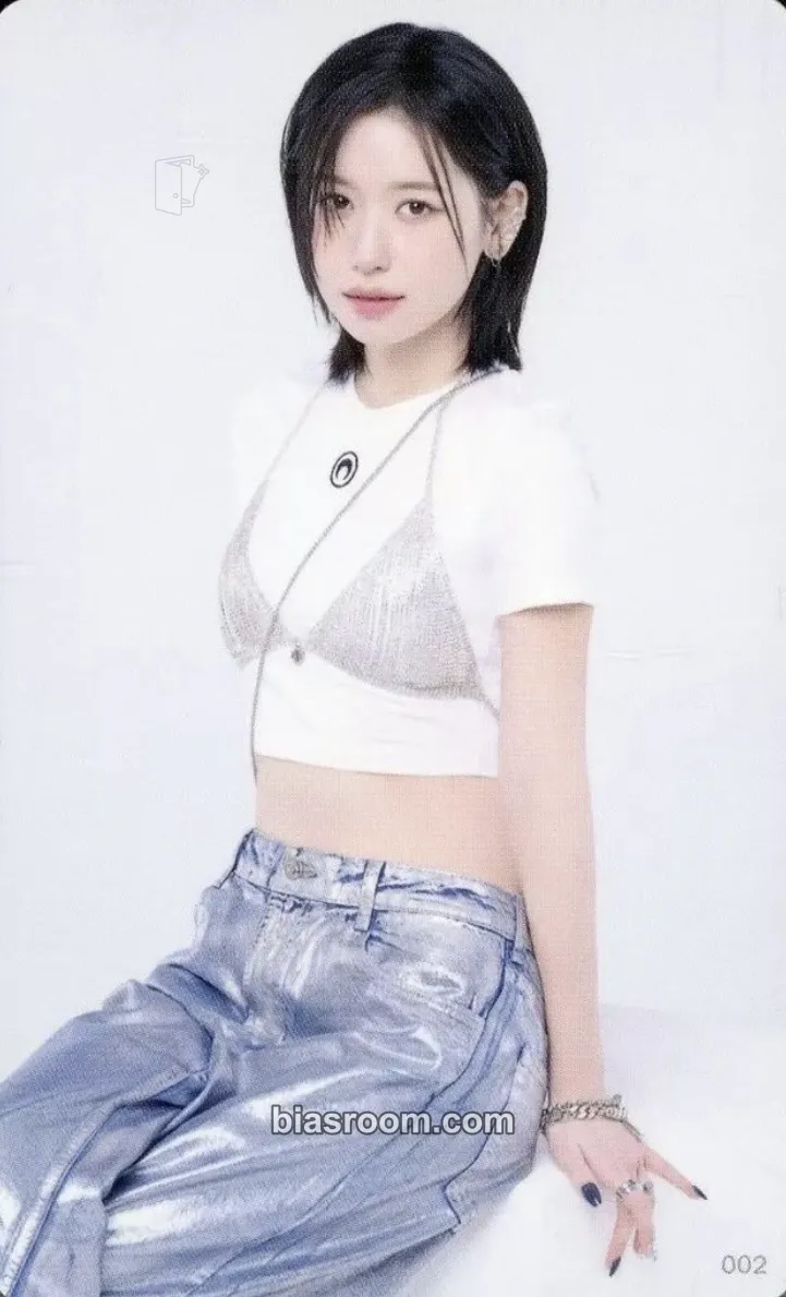 Momona 2024 ME:I LAUNCHING SHOW ME:ICONIC Photocard - ME:I - ME:I K-pop photocard