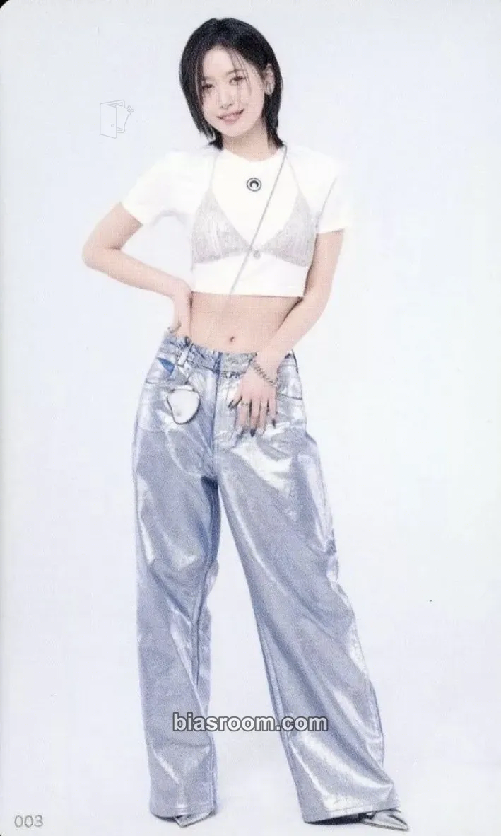 Momona 2024 ME:I LAUNCHING SHOW ME:ICONIC Photocard - ME:I - ME:I K-pop photocard