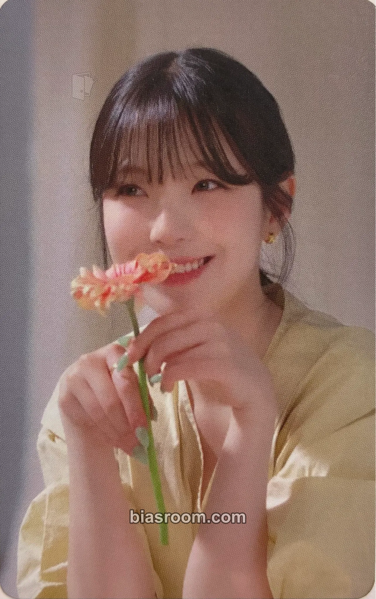 Jiheon MOMENTICA "Still Life" Digital Collectibles Photocard - fromis_9 - fromis_9 K-pop photocard