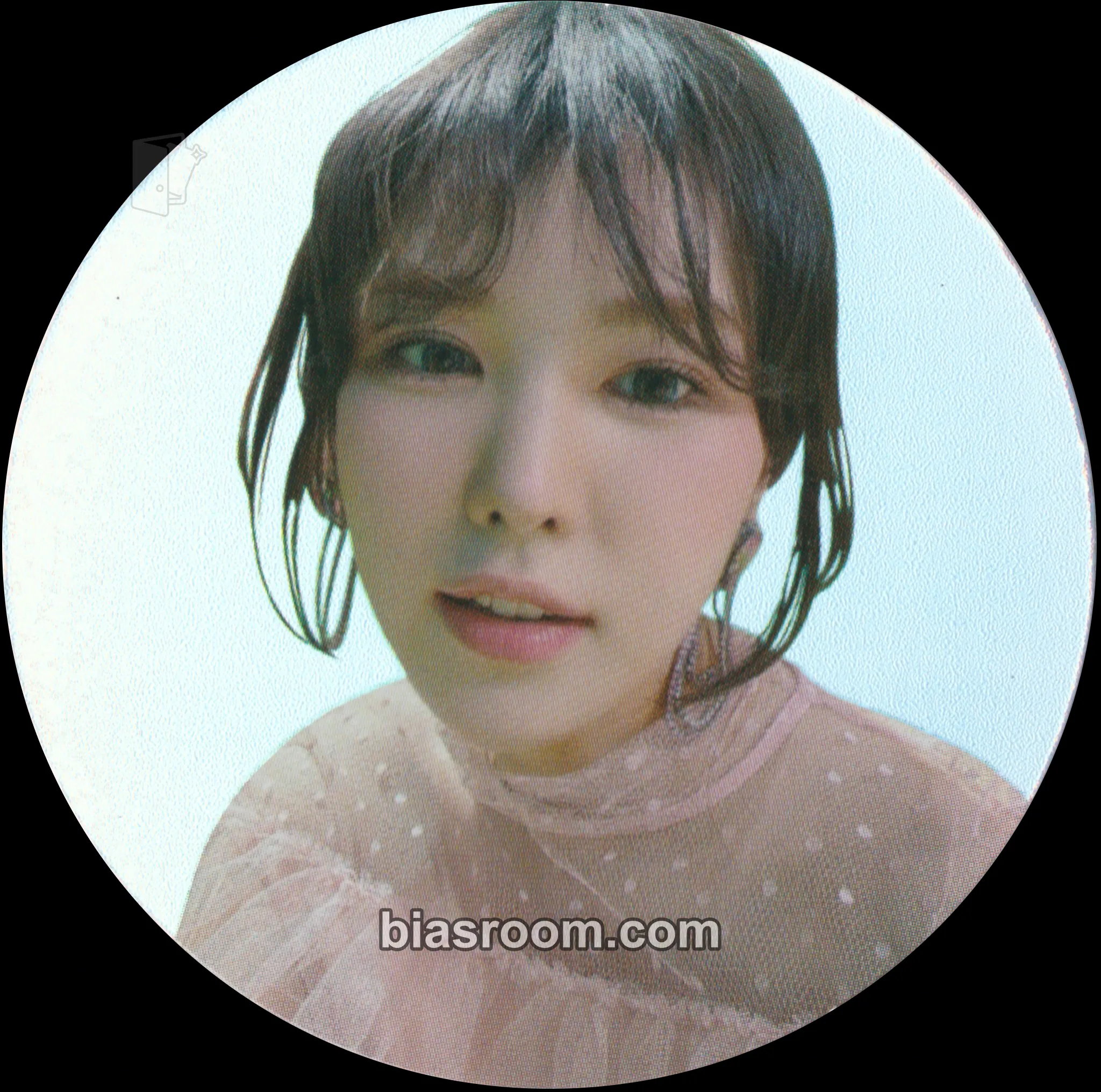 Wendy SM ARTIST Official MD: Antique hand mirror Photocard - Red Velvet - Red Velvet K-pop photocard