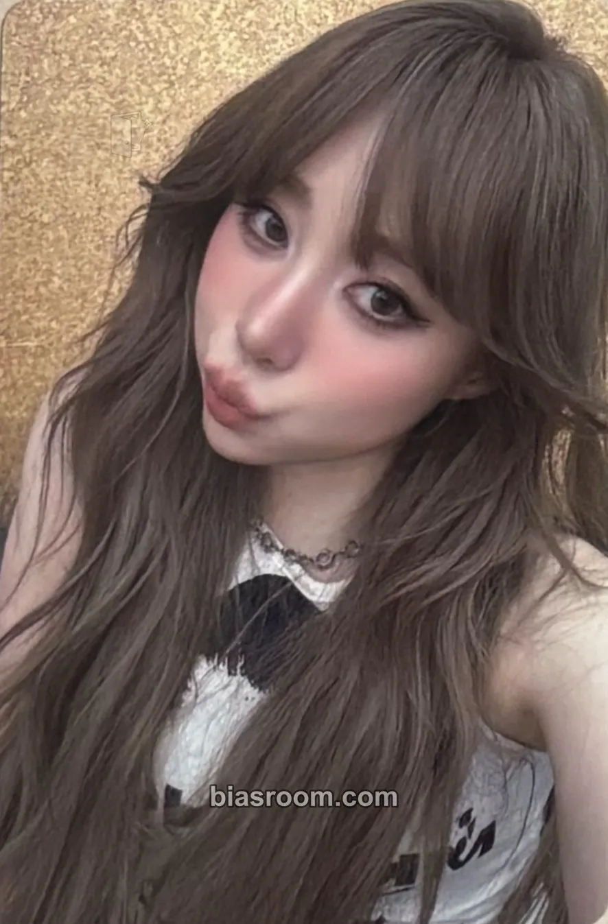 Yeonjung LOOP Photocard - I.O.I - I.O.I K-pop photocard