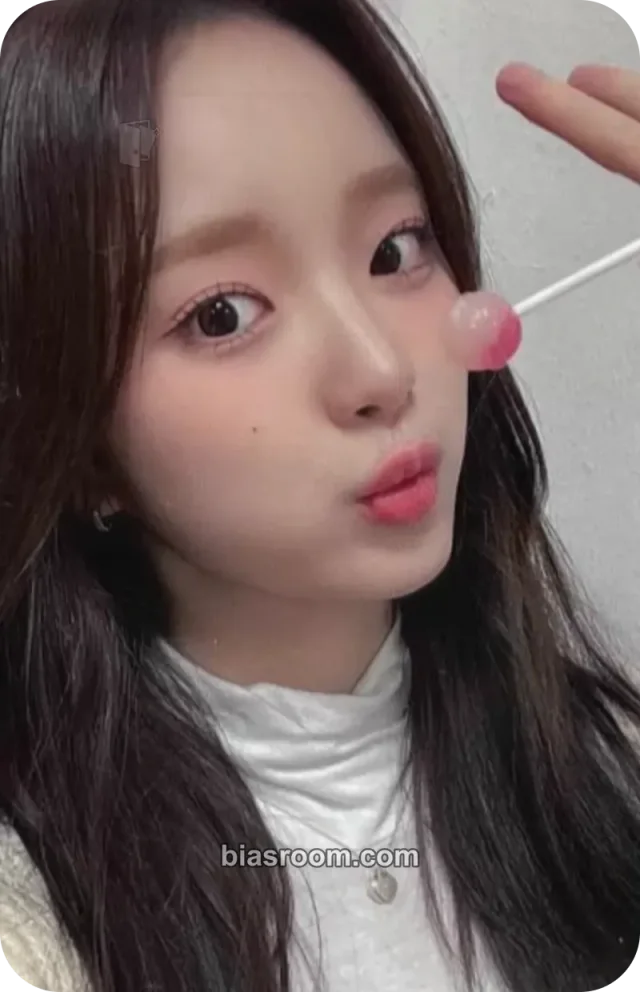 ICHILLIN’ - E.JI - ICHILLIN' 2025 Season's Greetings 'Get Ready with Me' Other video call (fancall)