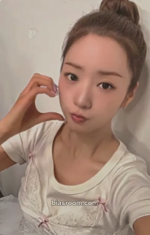 Bomi 2026 Apink 8th Concert 'The Origin: Apink' Photocard - Apink - Apink K-pop photocard