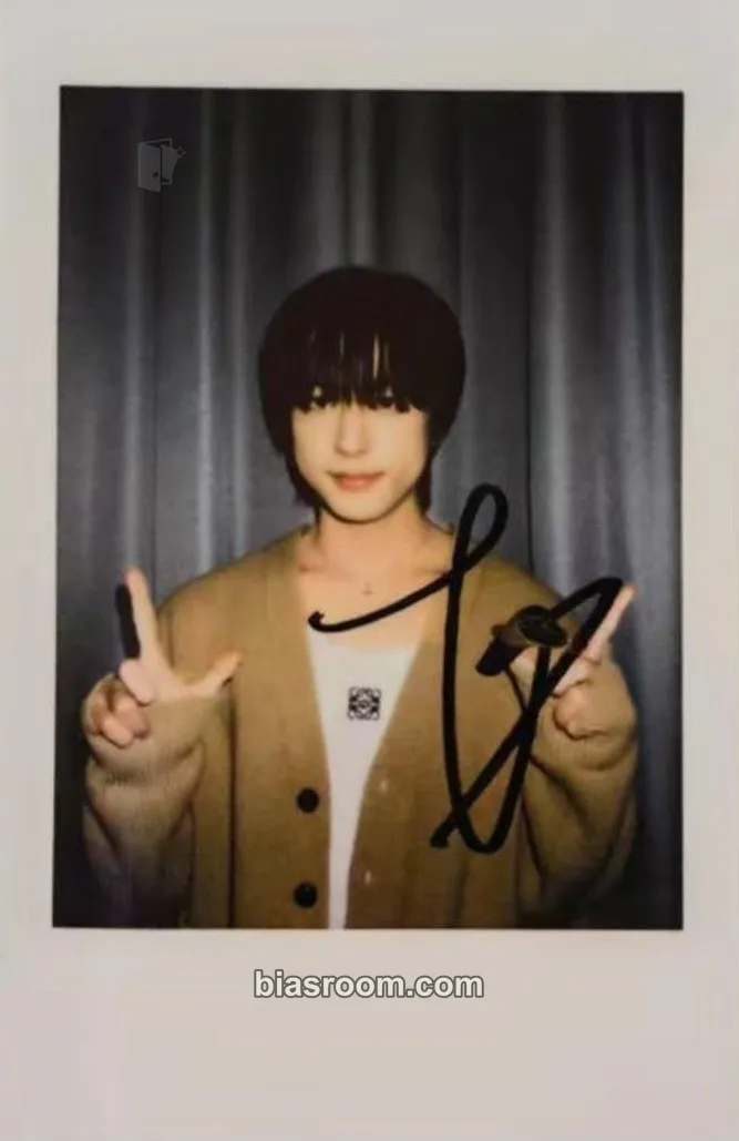 Taki Go in Blind - EP Photocard - &TEAM - &TEAM K-pop photocard