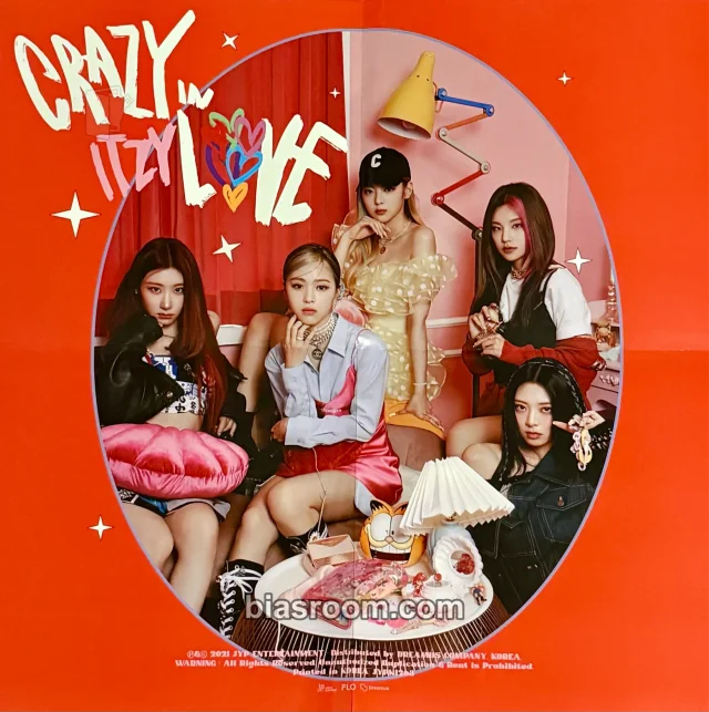 ITZY - Crazy in Love Album album inclusion standard version photobook version first press only folded poster