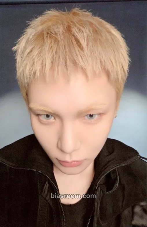 Key SHINee WORLD VIII : THE INVERT - The Trilogy I Photocard - SHINee - SHINee K-pop photocard