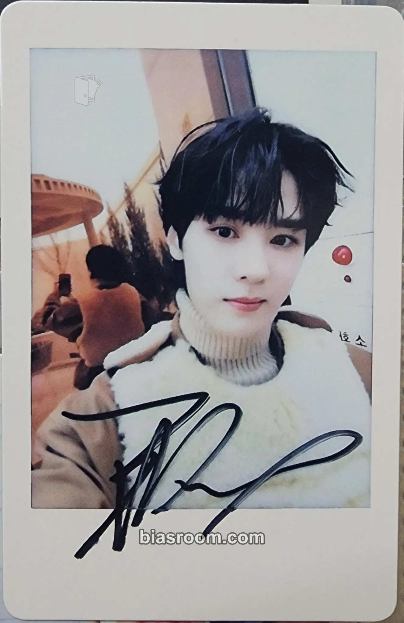 Kun iDOU Travel Magazine x KUN Vol. 250 Photocard - NCT - NCT K-pop photocard