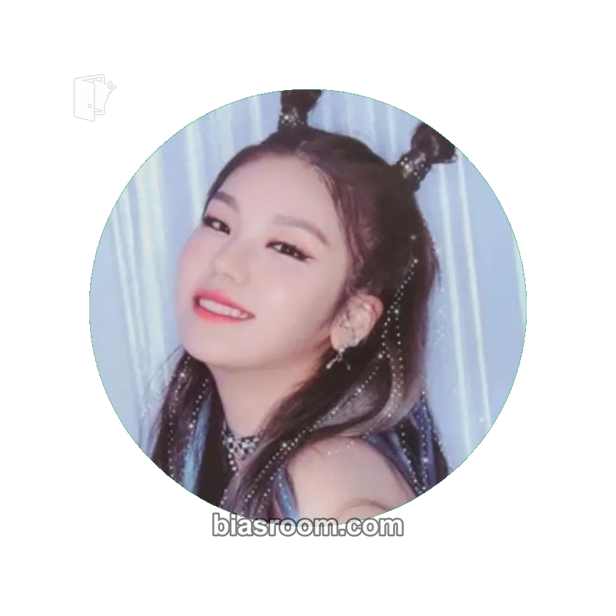 Yeji ITZY Premiere Showcase Tour 'ITZY?ITZY!' Photocard - ITZY - ITZY K-pop photocard
